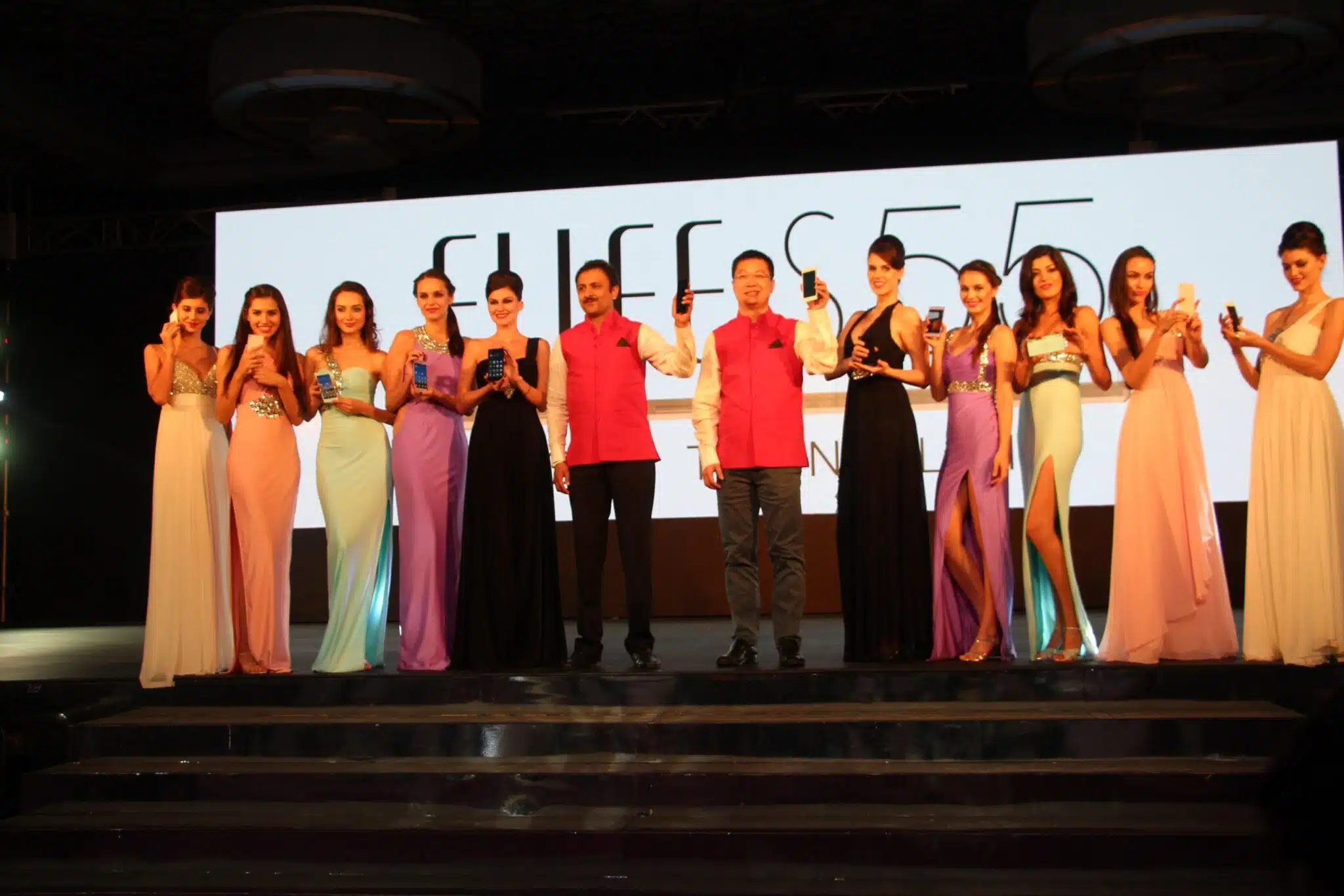 William Lu Weibing President Gionee Smartphones and Mr. Arvind R Vohra India Head Gionee smartphones launching Elife S 5.5 scaled 1 scaled