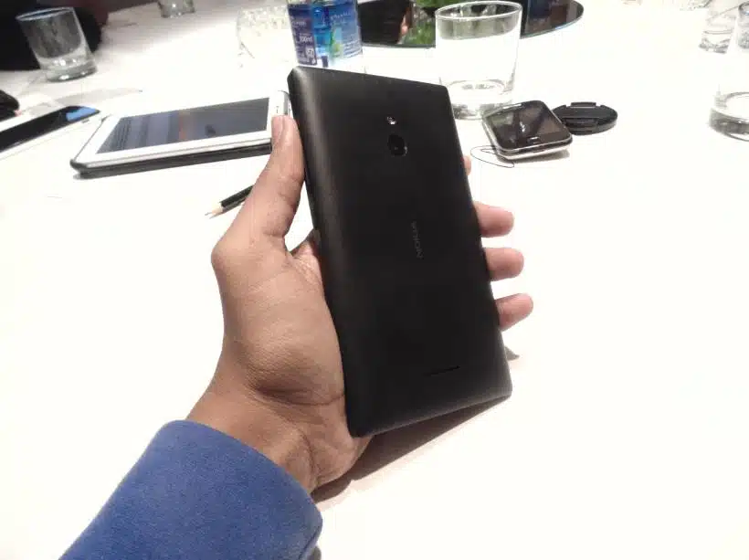Nokia XL: First impression and hands-on 2 3
