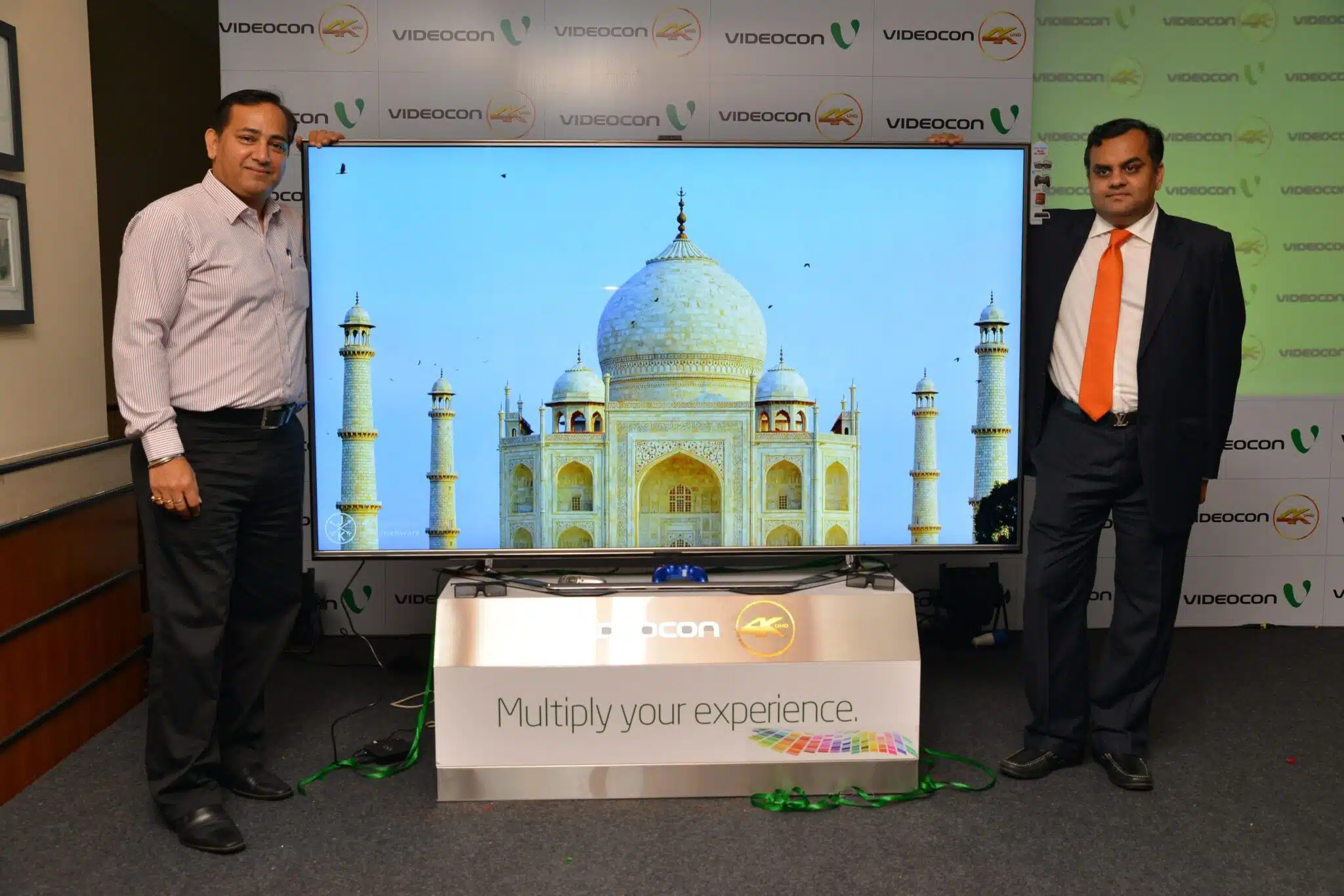 Fm L To R Mr. CM Singh COO Videocon and Mr. Anirudh Dhoot Director Videocon at the launch of Videocon 4K Ultra High Definition LED scaled 1 scaled