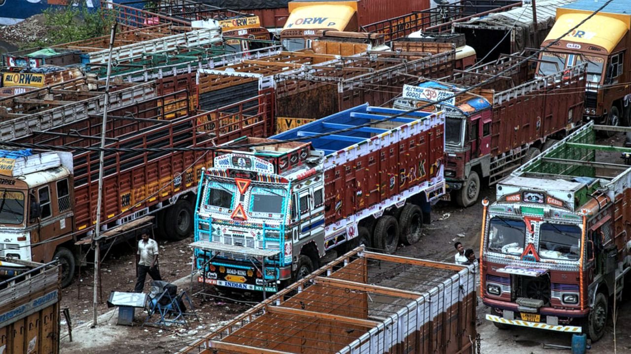 trucks entering Delhi not