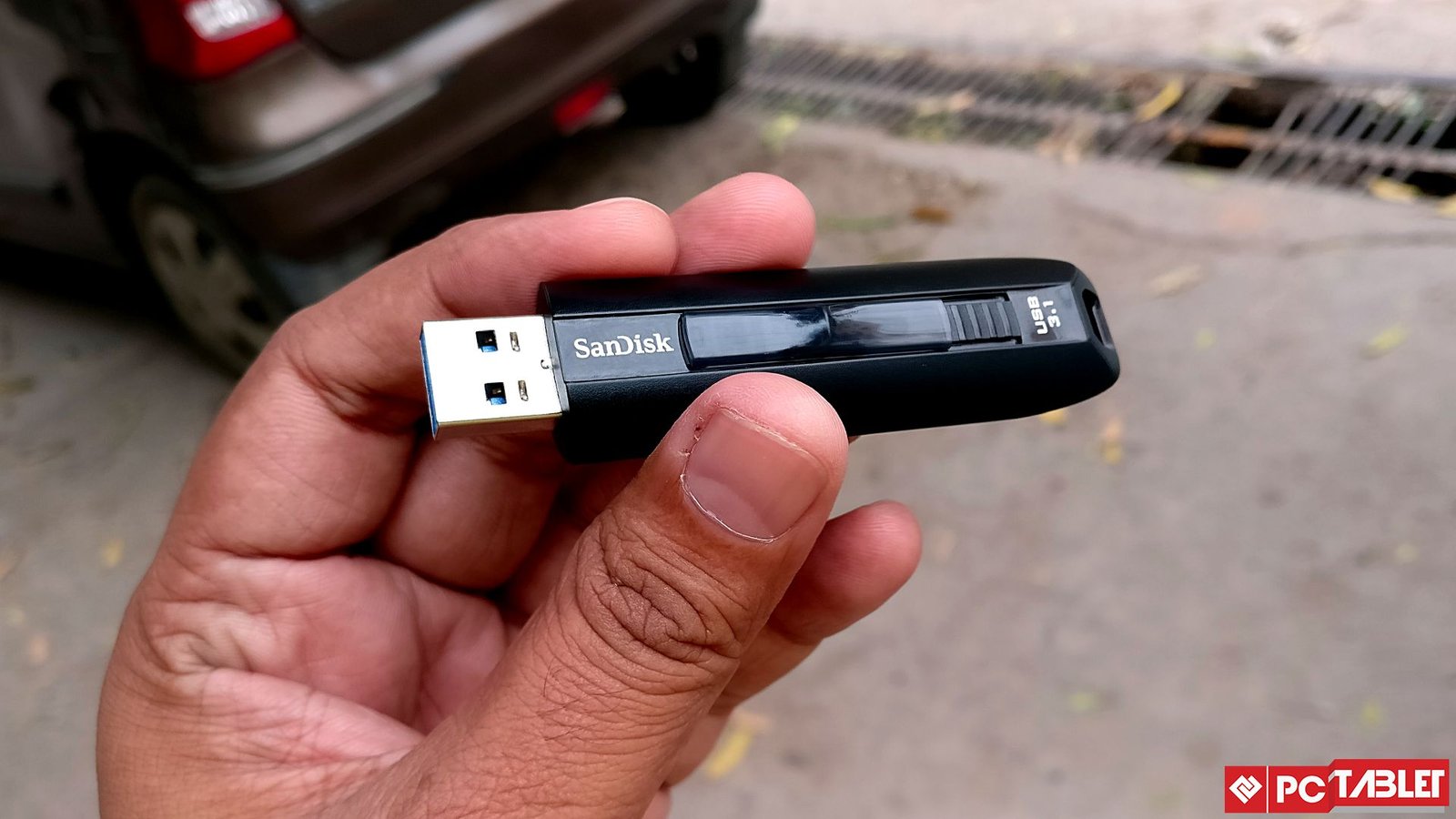 SanDisk Extreme Go USB 3.1 Flash Drive 2