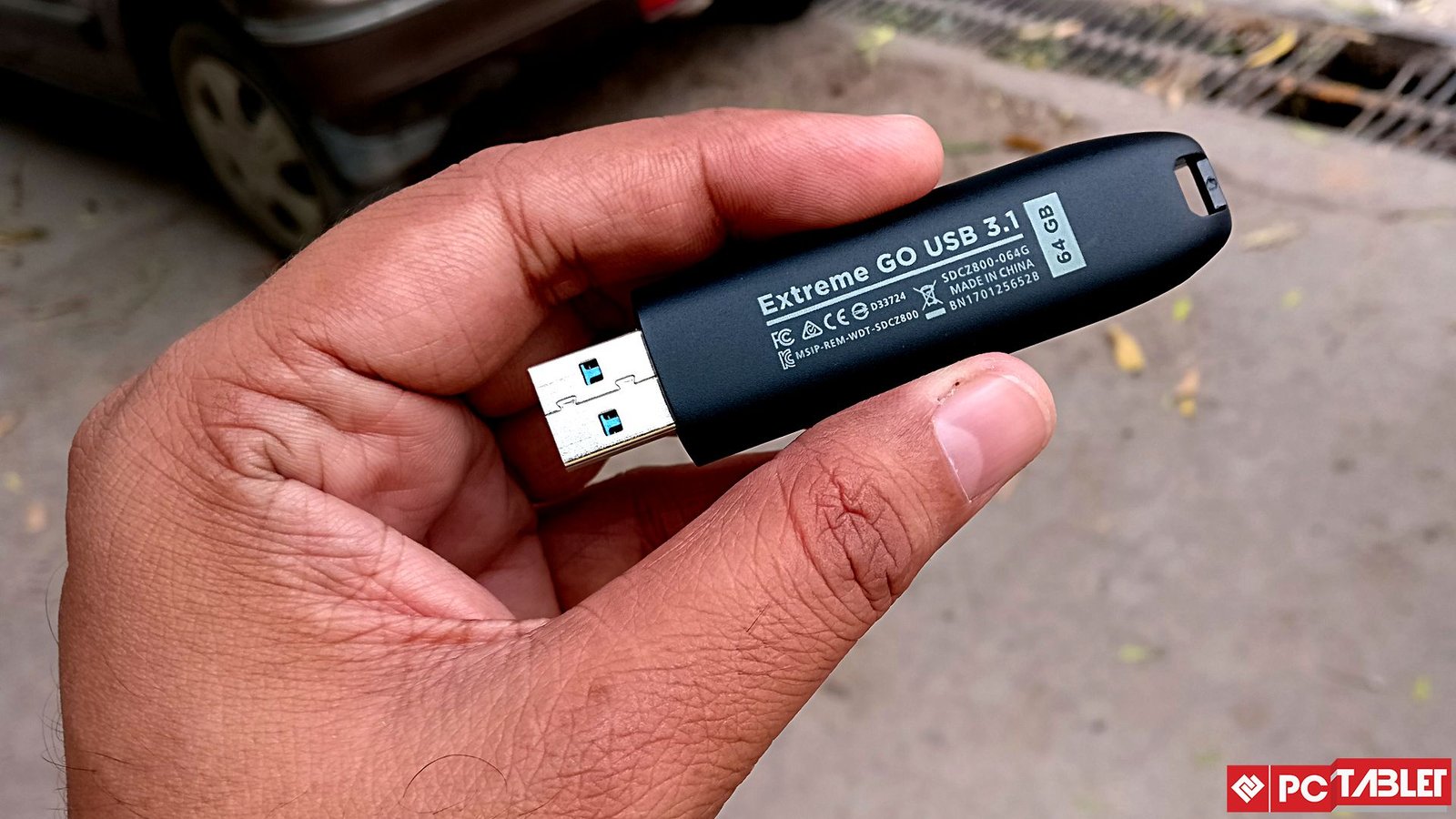 SanDisk Extreme Go USB 3.1 Flash Drive 3