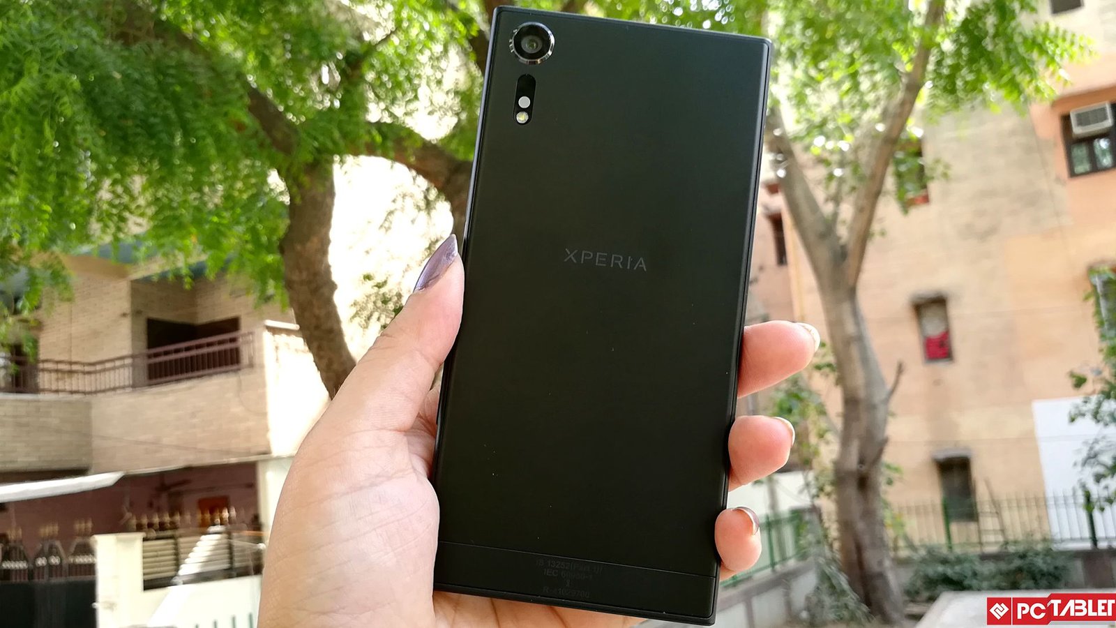 Sony Xperia XZs 13