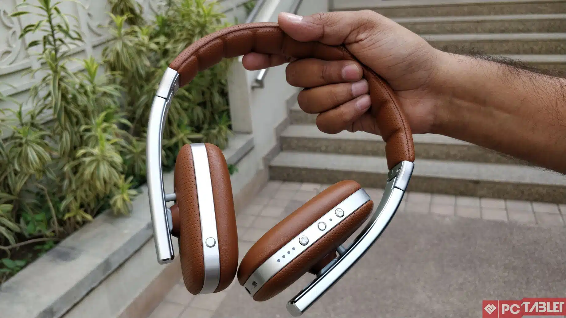 Ghostek Rapture Review: Excellent sounding wireless headset 6 Ghostek Rapture 4