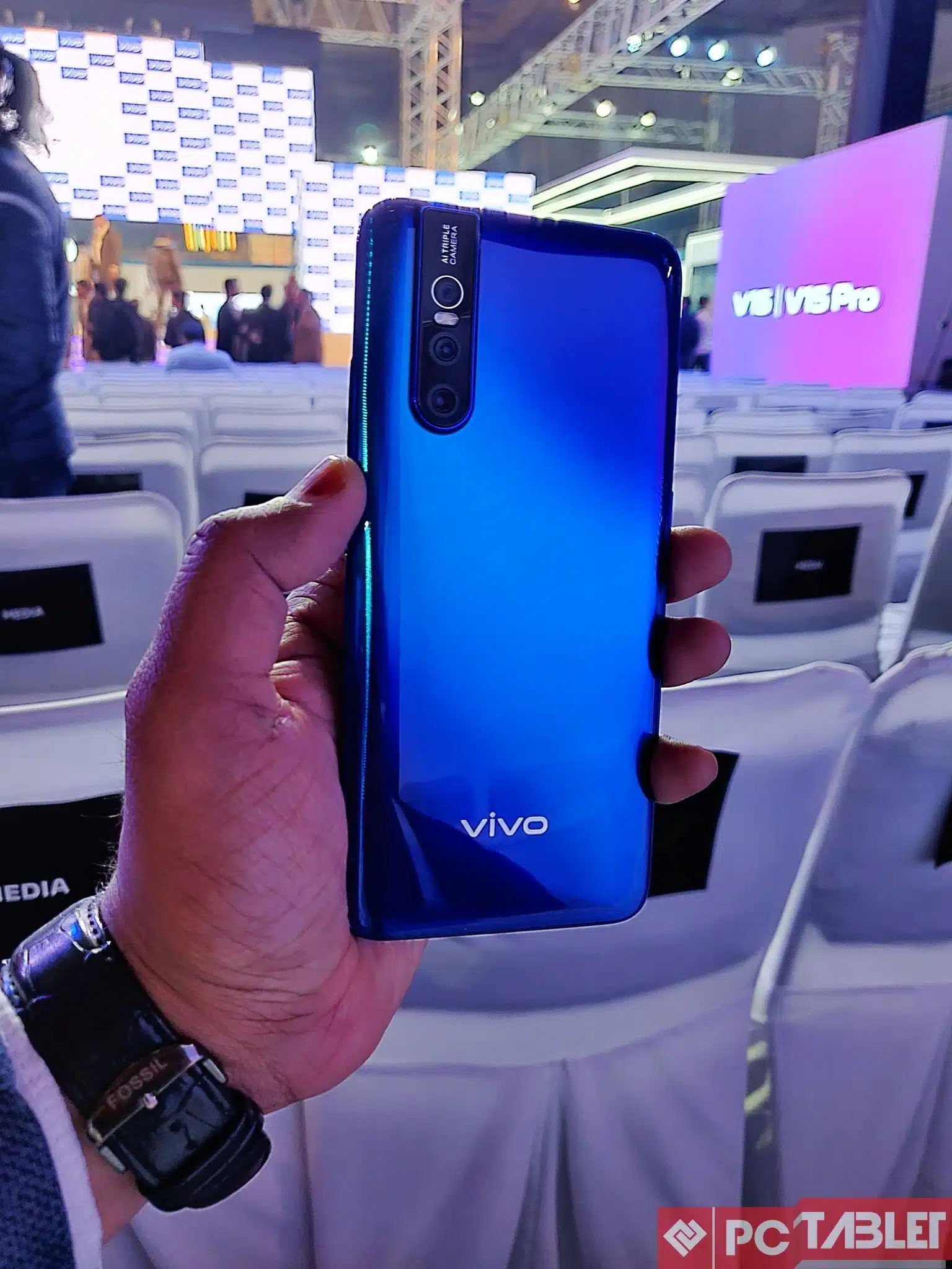 Vivo V15 Pro with Pop-up Selfie Camera, In-display Fingerprint Scanner launched in India: Price, Specifications 2 Vivo V15 PRo