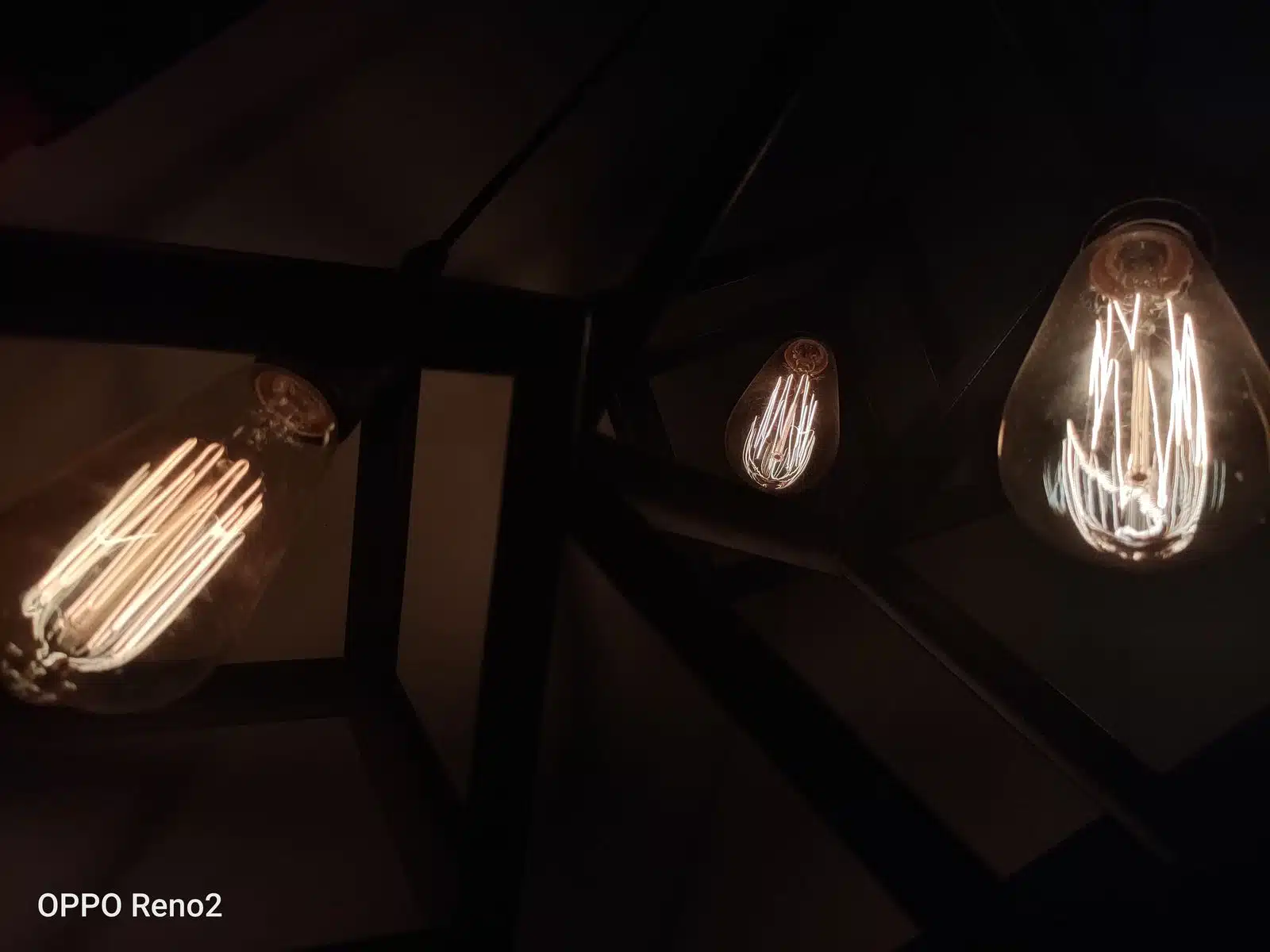 Oppo Reno 2 Review - One gorgeous looking camera beast! 14 Image02 12