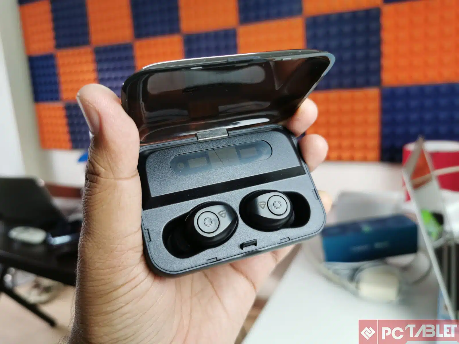 Raegr AirShots 500 TWS Review: Impressive wireless earbuds with self charging case 2 Raegr AirShots 500 TWS Wireless 7