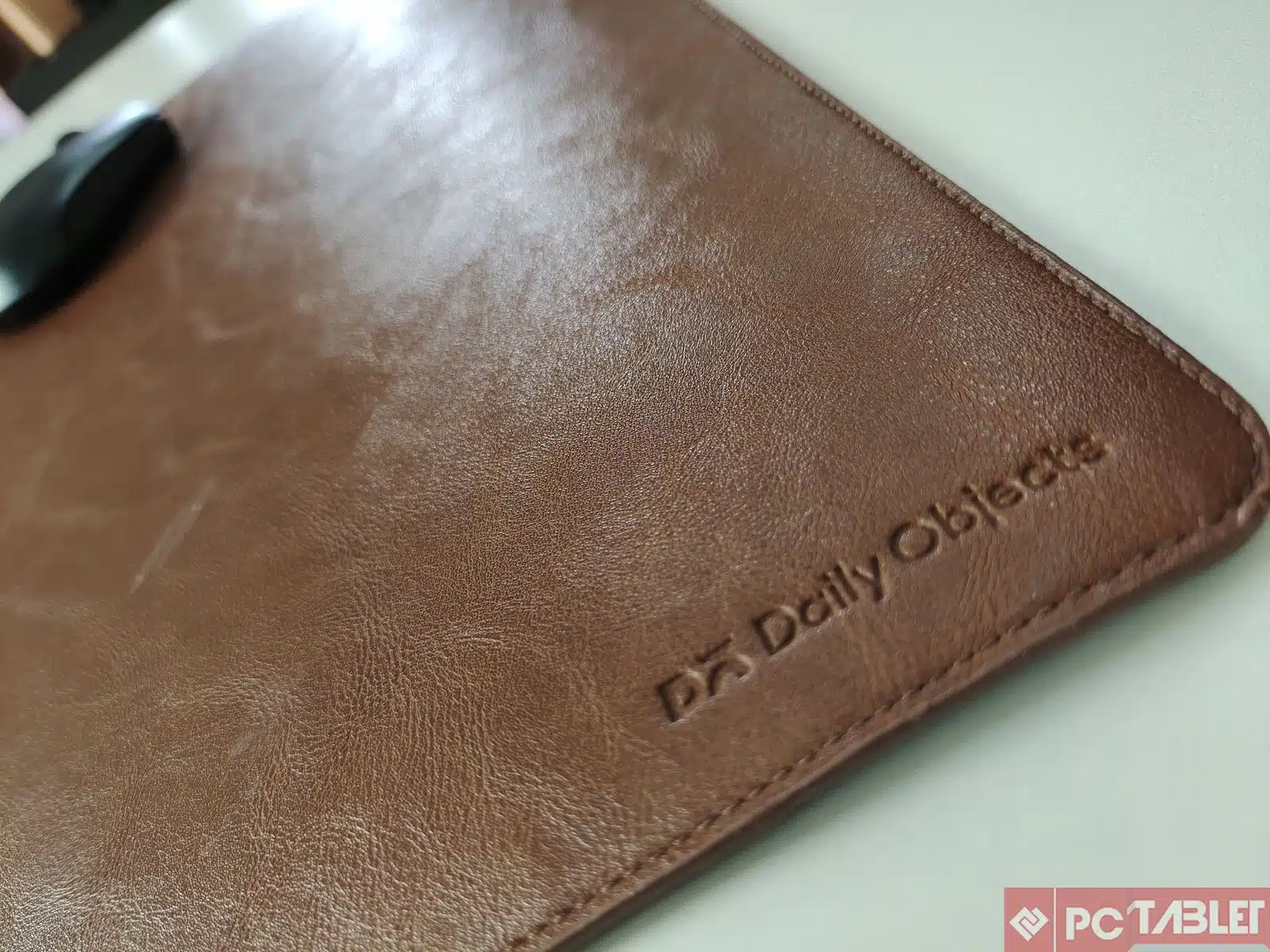 Aros Laptop stand Turf Vegan leather desk mat 4