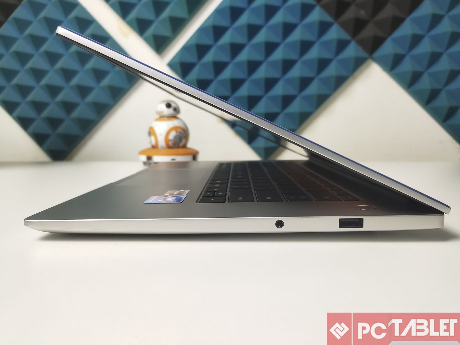 Honor MagicBook 15 laptop Review 6