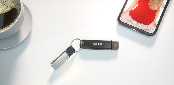 SanDisk Ixpand Flash Drive Luxe image 2