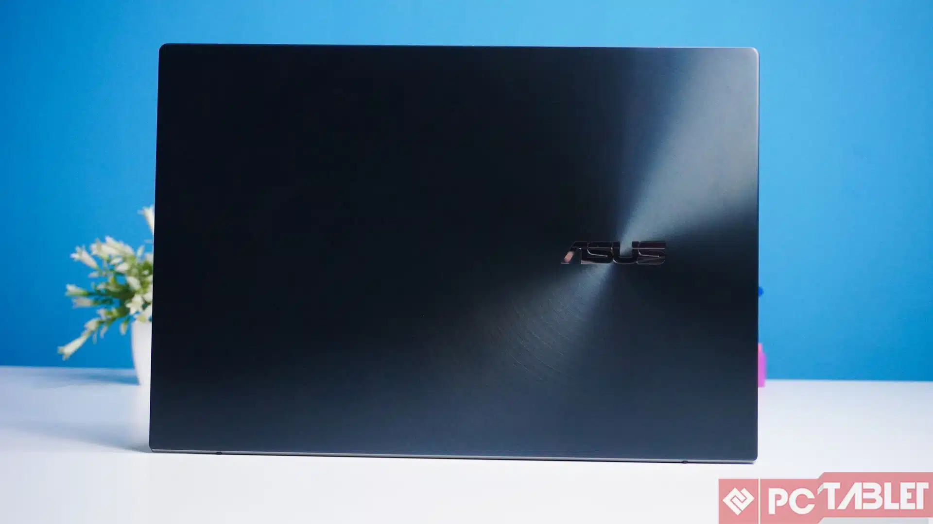 Asus ZenBook Duo 14 UX482E laptop Review 1