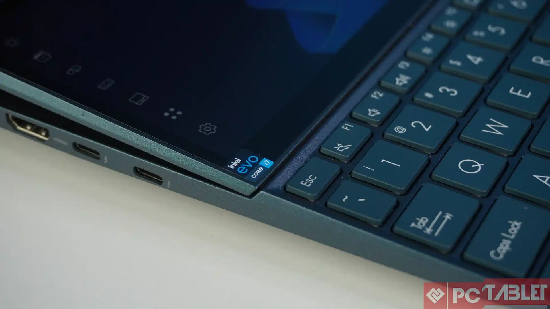 Asus ZenBook Duo 14 UX482E laptop Review 8