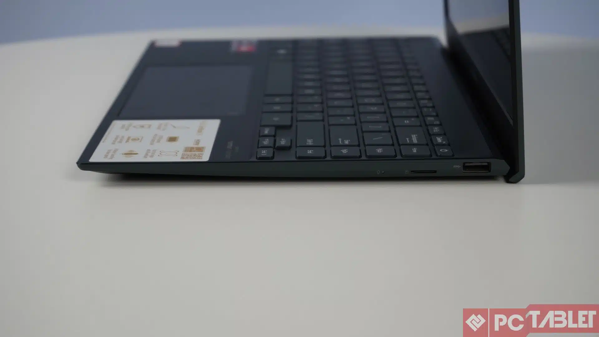 Asus ZenBook 13 OLED 18