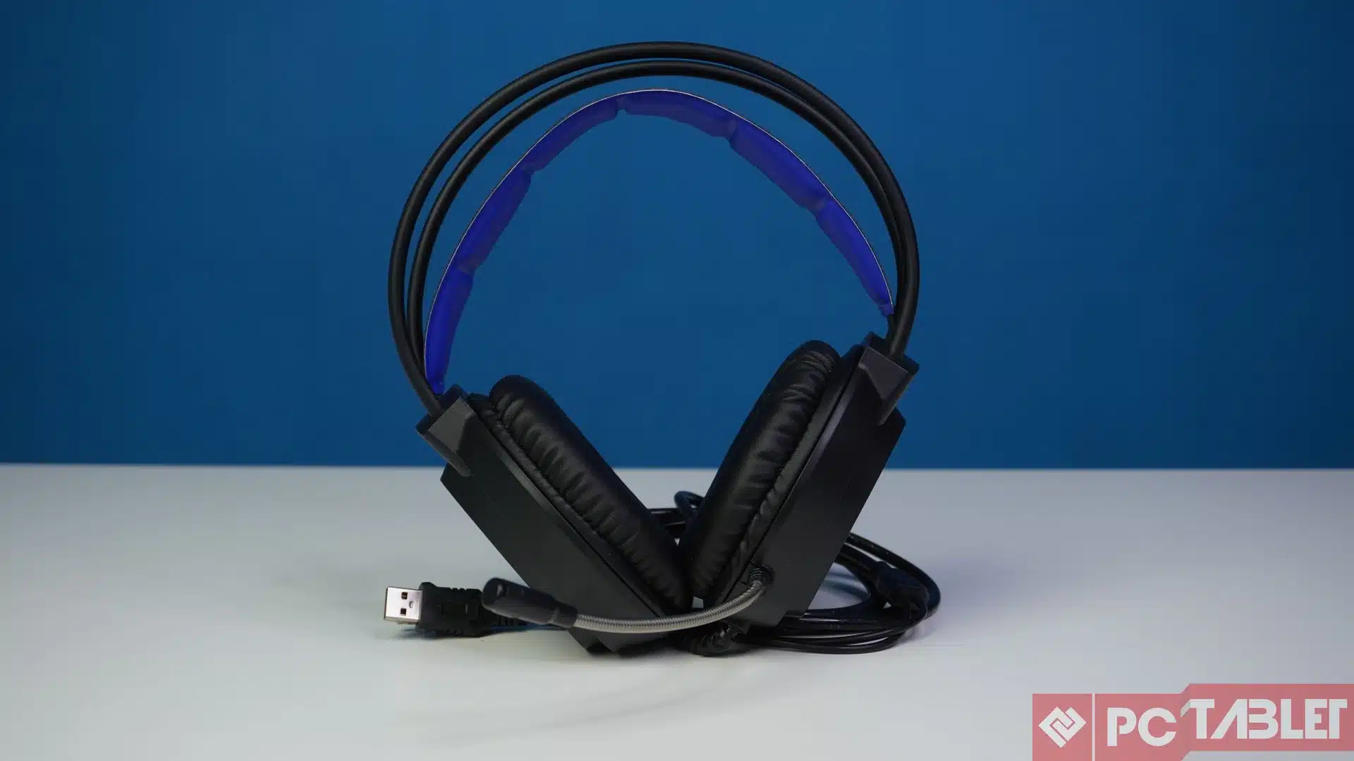 Amkette EvoFox Nebula RGB 11