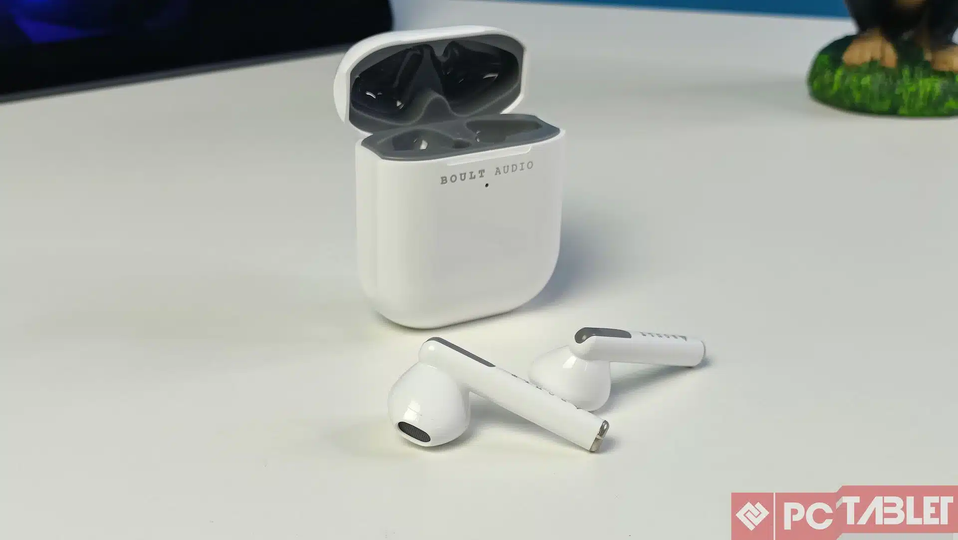 Boult Audio AirBass Xpods TWS Earbuds Review 8 Boult Audio AirBass Xpods TWS Earbuds Review 3