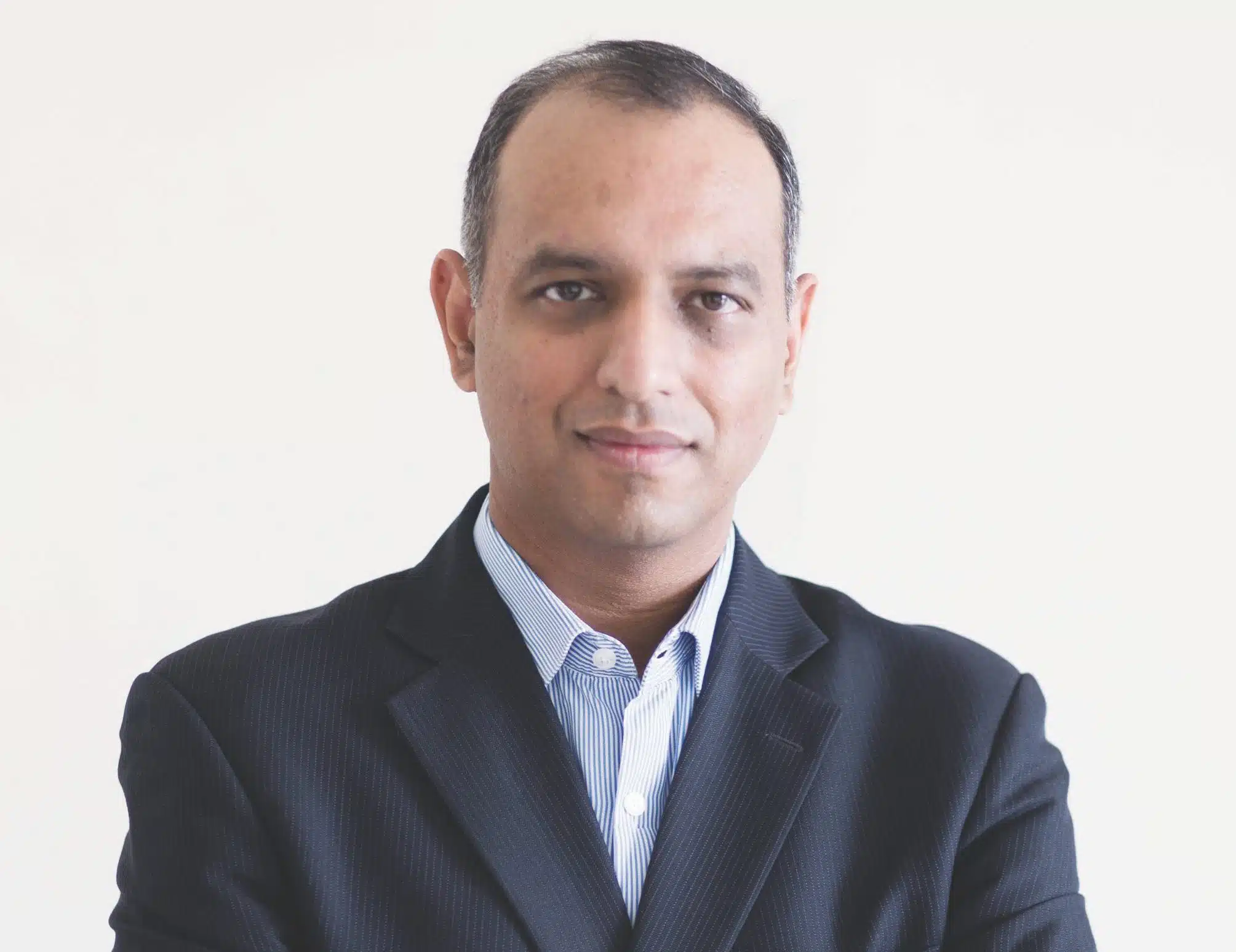 navnit nakra scaled e1634838993143