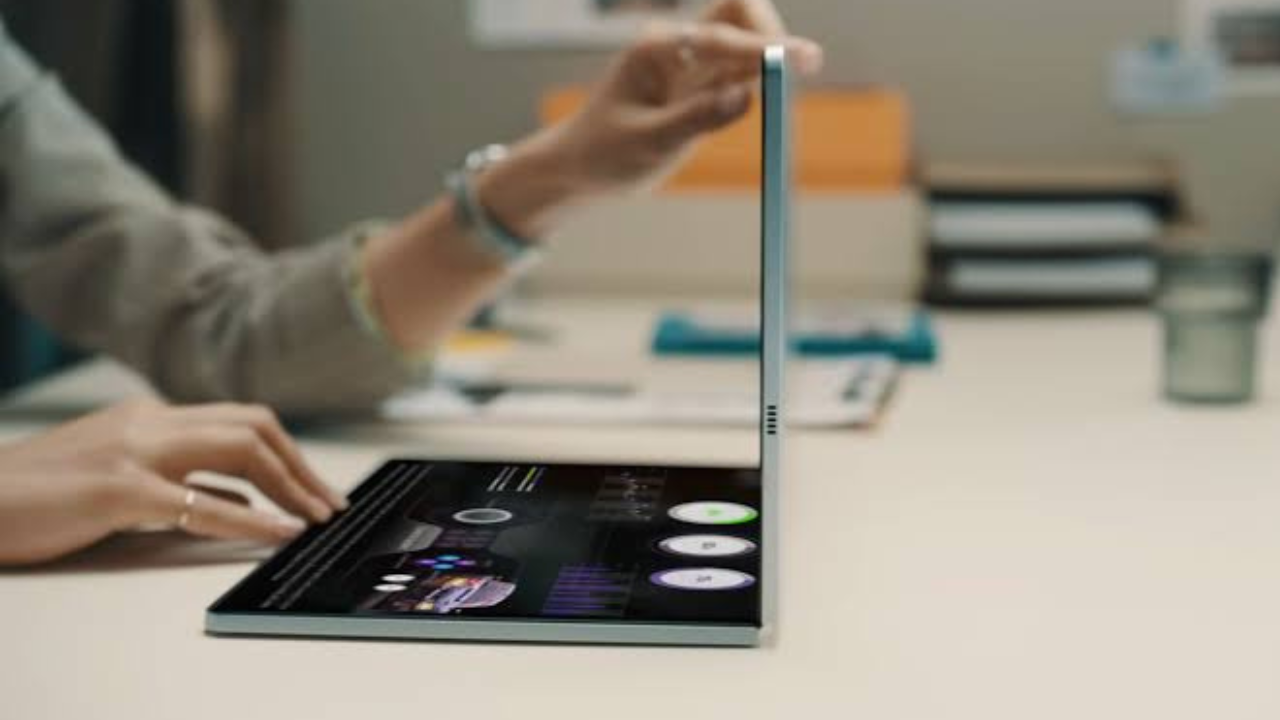 foldable macbook due out around 2027