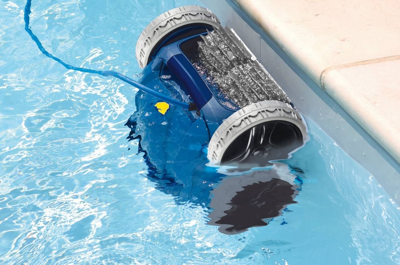 The Best Robot Pool Cleaner For Underwater Pool Cleaning Jobs