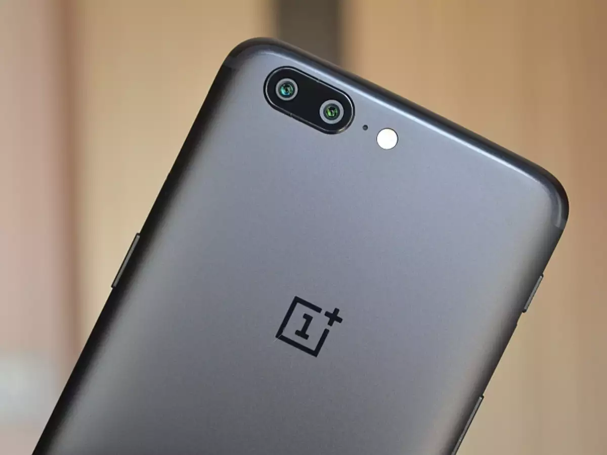 OnePlus 5 Gets Online Listing With Specs and Price