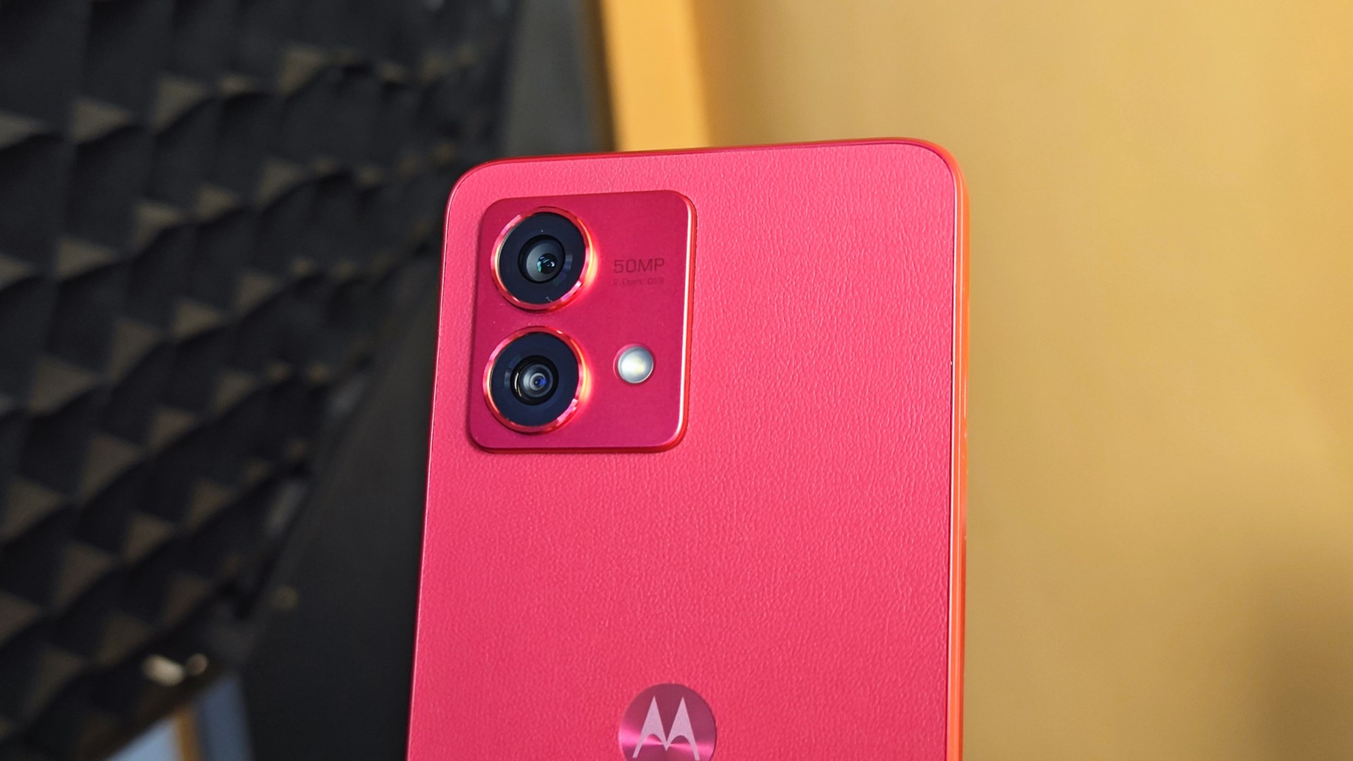 Moto G84 5G Review: A Balanced Performer in the Budget Segment