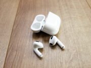 Apple-AirPods-4