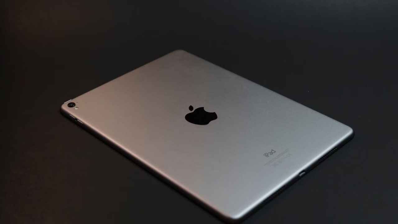 Apple Prepares for Foldable iPad Production in 2024 2 I PAD