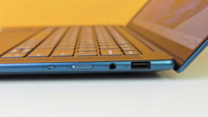 Lenovo Yoga Pro 7 laptop Review