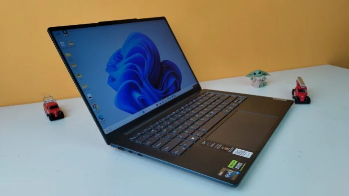Lenovo Yoga Pro 7 laptop Review