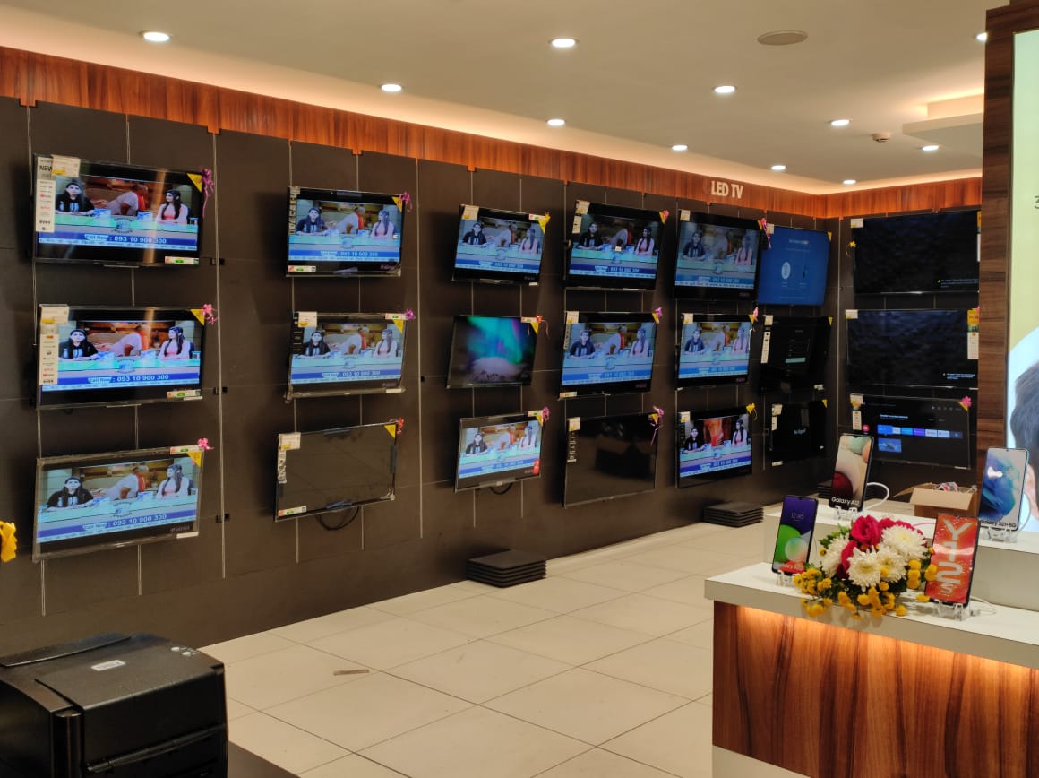 Lotus Electronics Presents Unbeatable Deals in Black Friday Extravaganza with Up to 70% Off