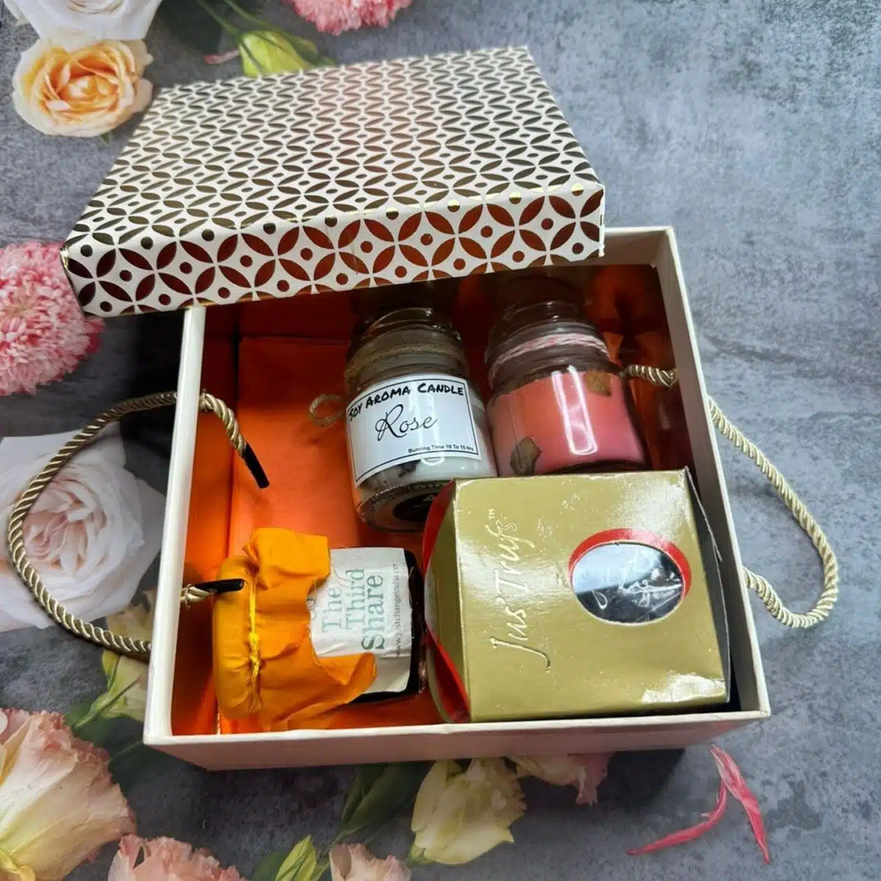 Festive Season Gift Guide: Luxury and Sophistication 2 Festive Season Gift Guide: Luxury and Sophistication