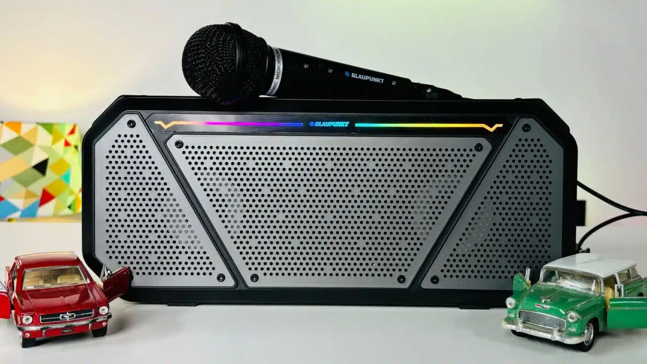 Blaupunkt BB25 Boombox Review Big Sound in a Small Package 