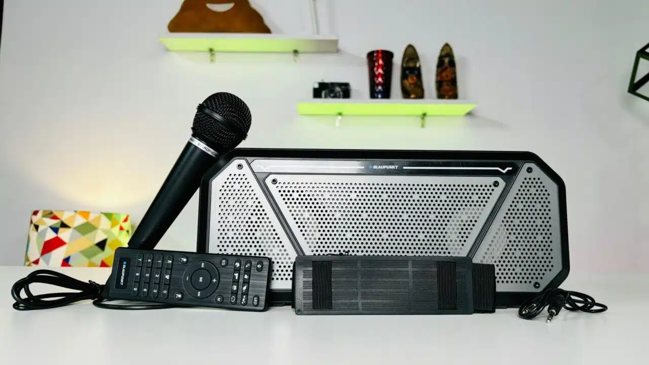 Blaupunkt BB25 Boombox Review Big Sound in a Small Package 