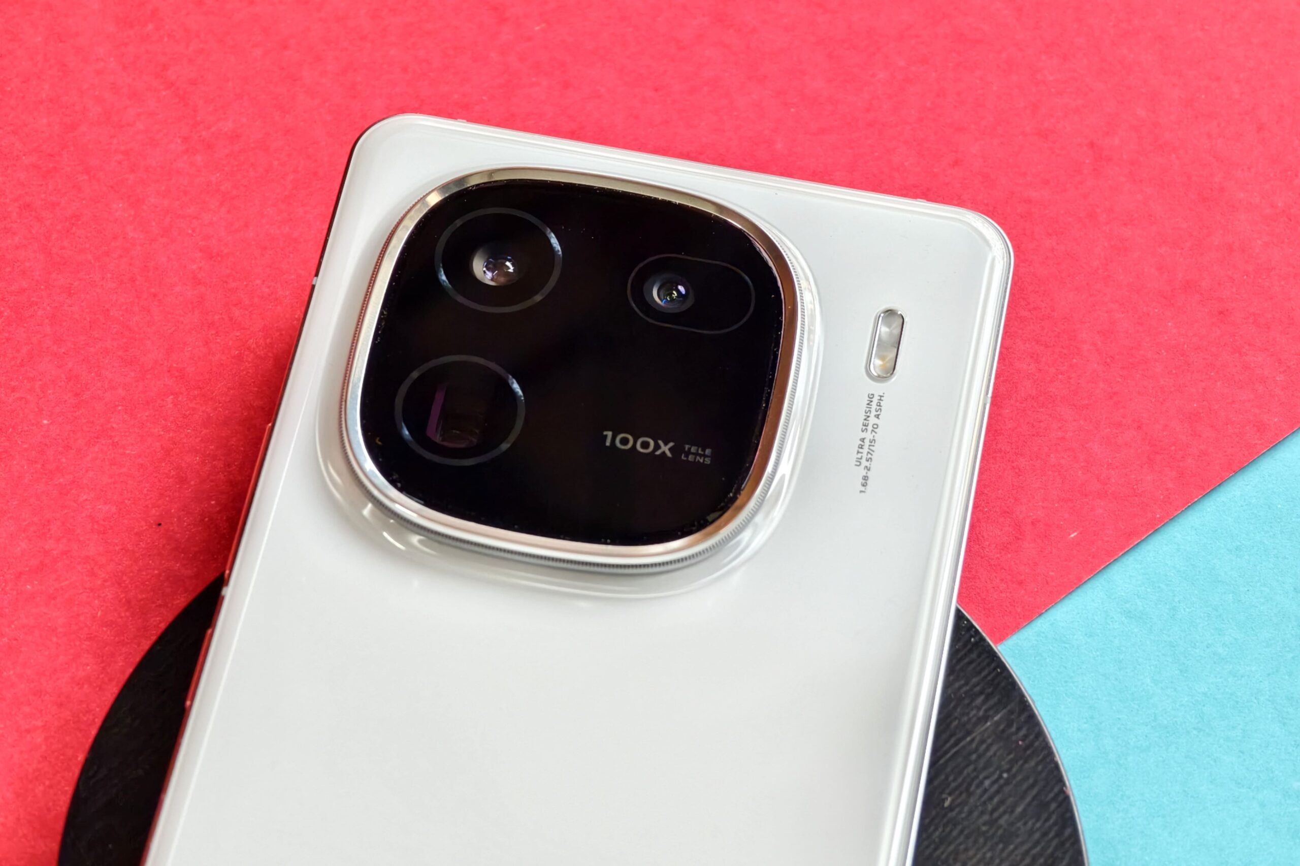 iQOO 12 Review - The New Flagship Standard for 2024 12 iQOO 12