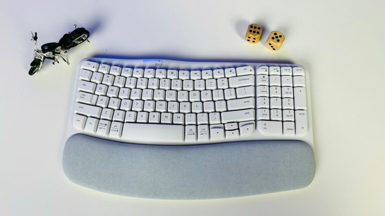 Logitech Wave Keys Review