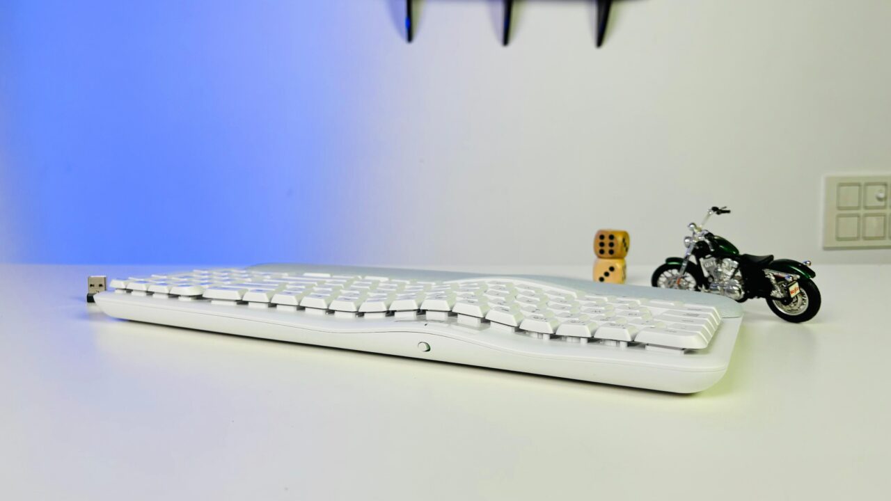 Logitech Wave Keys Review