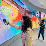 Samsung Launches First O2O Lifestyle Store in Mumbai