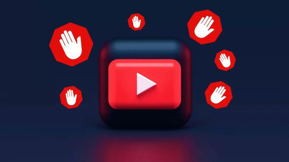 YouTube bans ad blockers