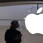 Apple Gears Up for Generative AI Breakthrough in 2024