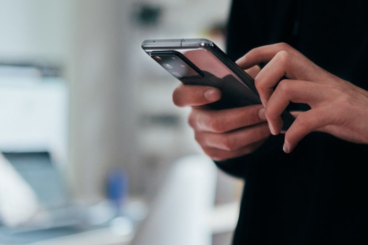 The Role of 'Surfaces' in Enhancing Smartphone Usability