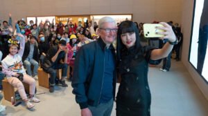 Apple CEO Tim Cook Visits Shanghai Amid Slowing iPhone Sales in China