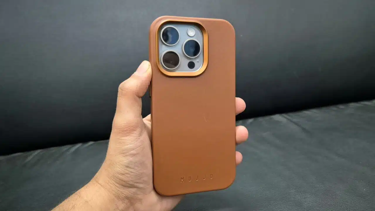 Mujjo Full Leather Case Review for iPhone 15 Pro