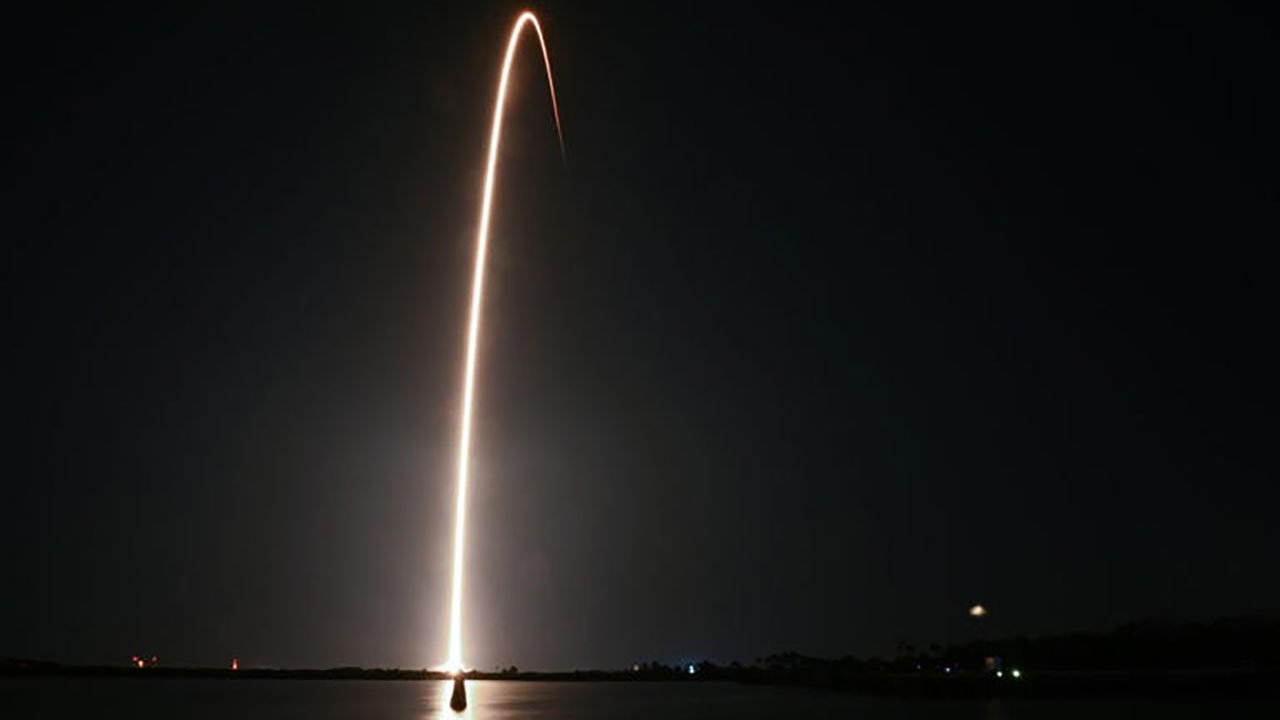 SpaceX Hits Milestone with 260th Rocket Re-use, Launches 23 Satellites