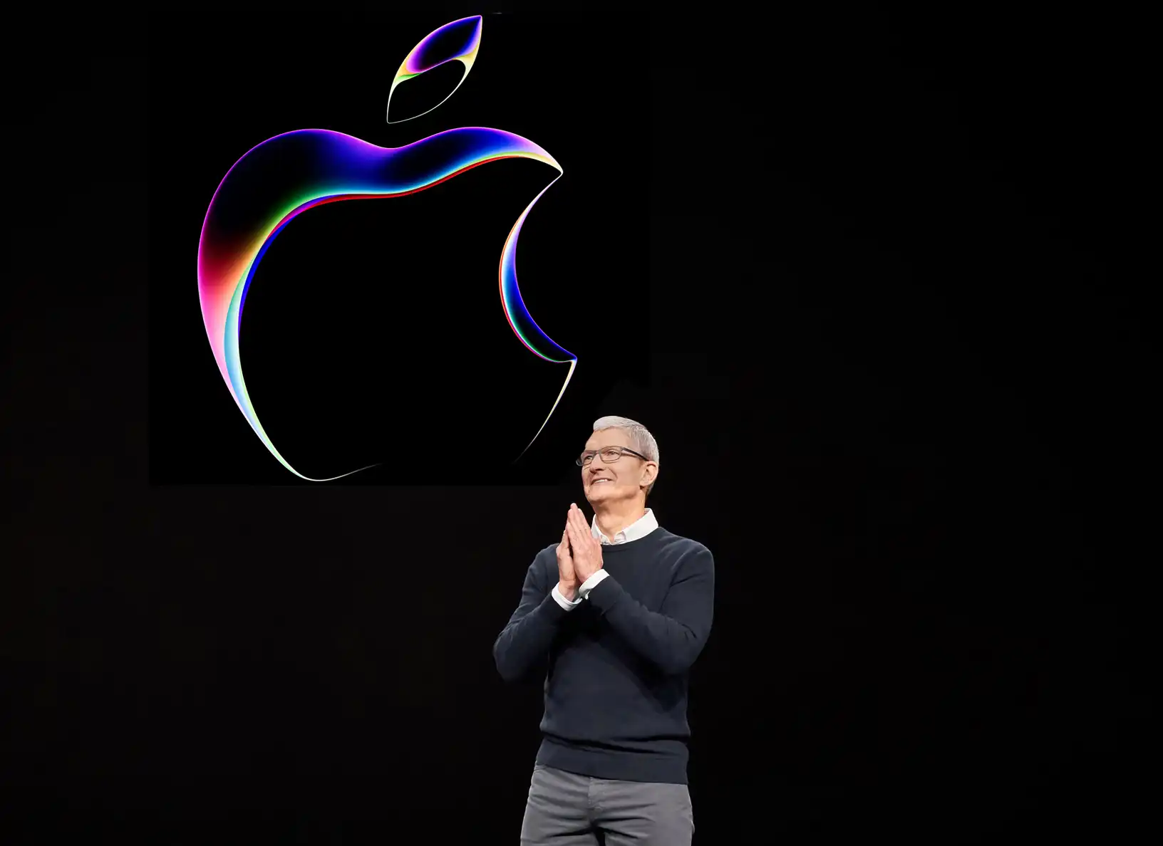 Apple CEO Tim Cook Expects GenAI Dominance, Touts Company's Advantages 1 Apple CEO Tim Cook Expects GenAI Dominance, Touts Company's Advantages