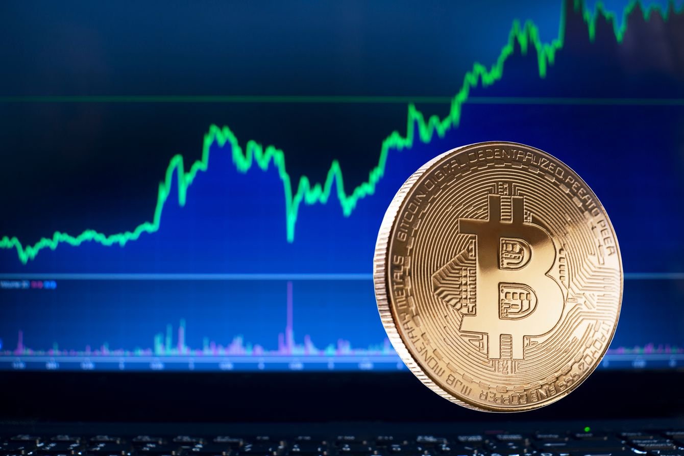 Bitcoin Holds at $67K Amidst Volatility Warnings