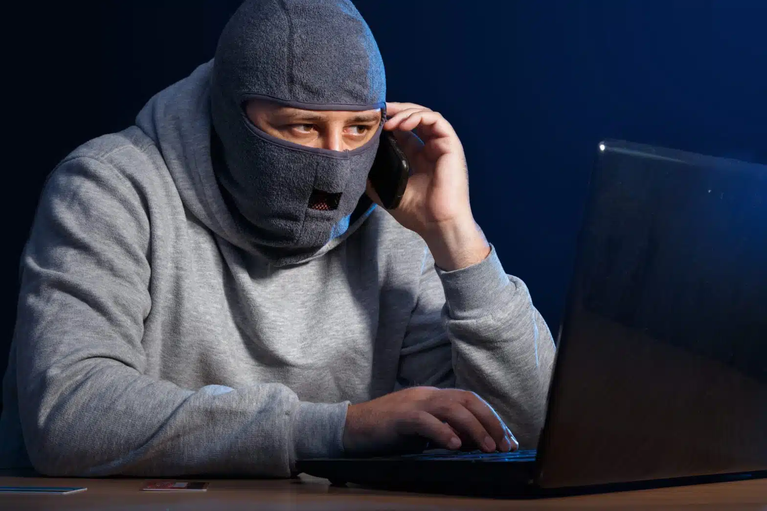 Cyberscammers Exploit AI to Manipulate Google Search Results