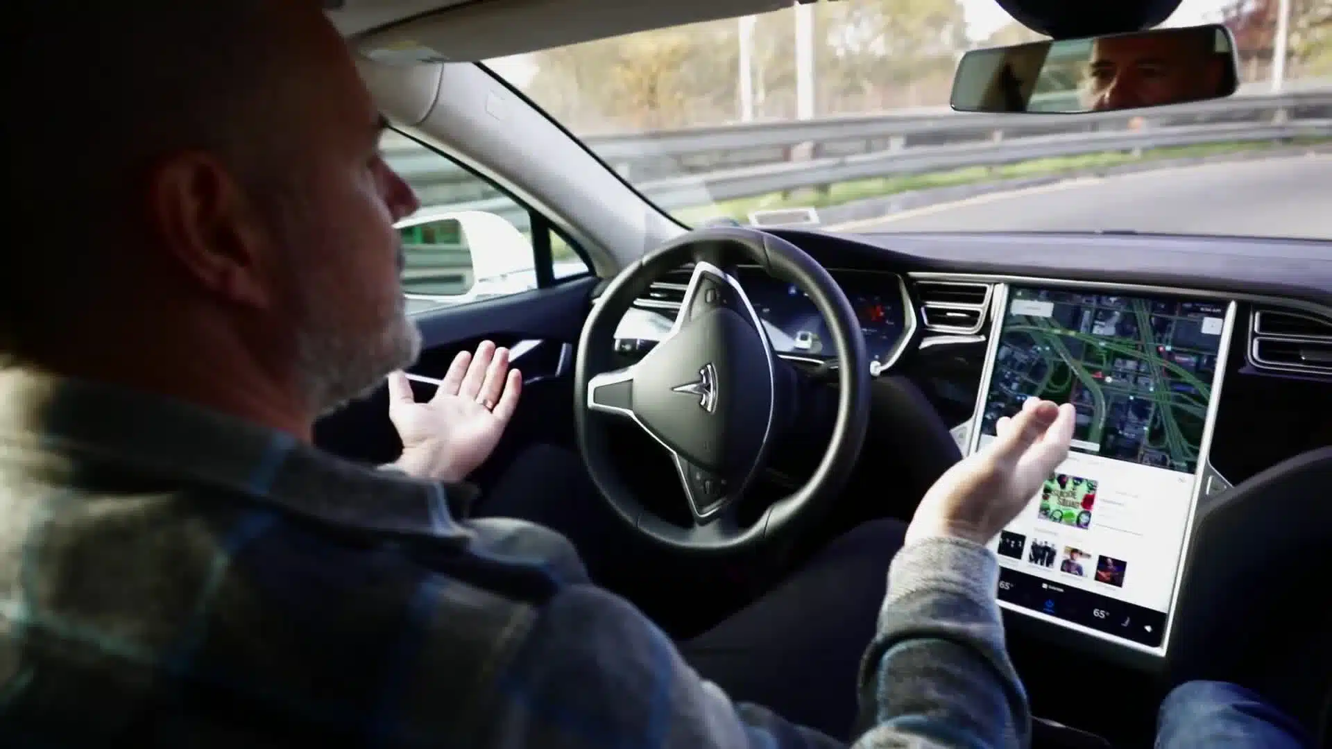 Tesla Owner Claims Self-Driving Mode Didn't Detect Moving Train