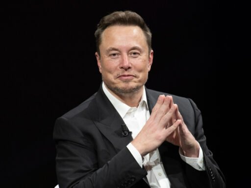 Tesla Pushes for Reinstatement of Elon Musk’s $55 Billion Pay Package Amidst Shareholder Controversy