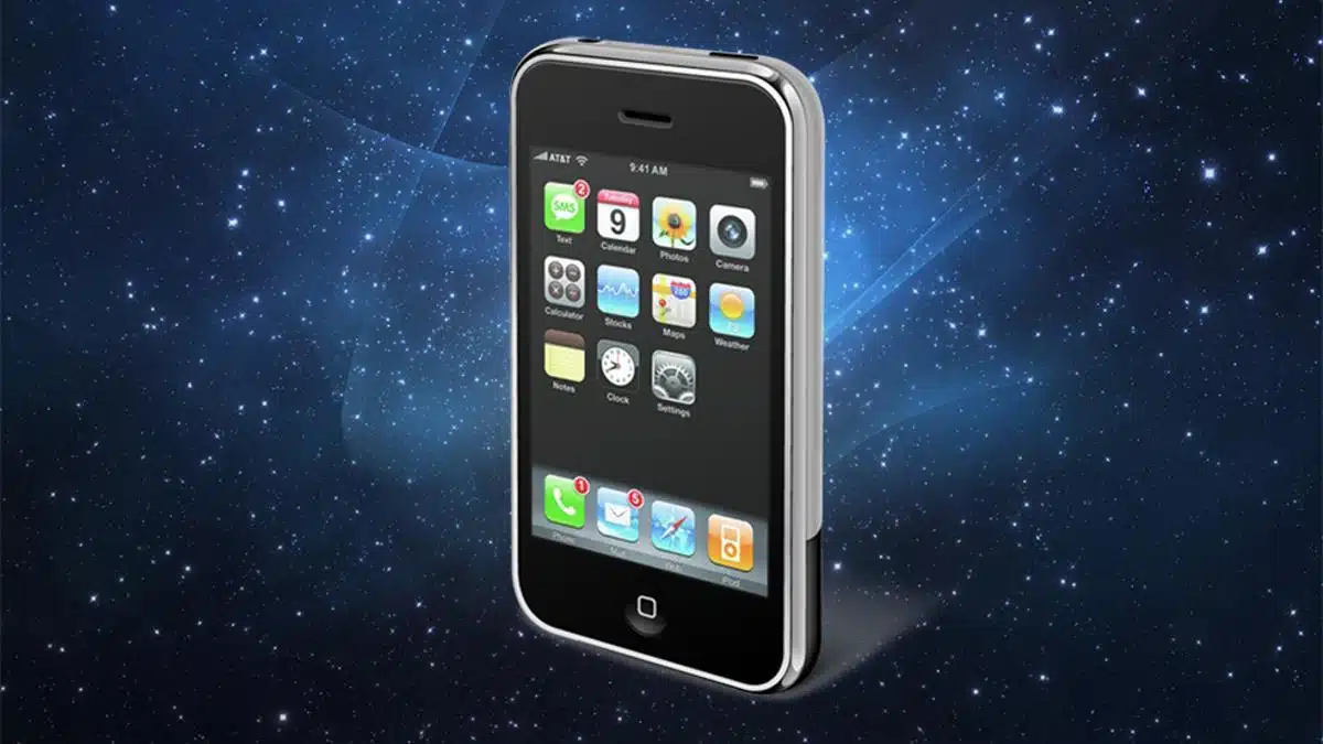 Why Apple Should Rebrand the iPhone, According to the Creator of the i Prefix