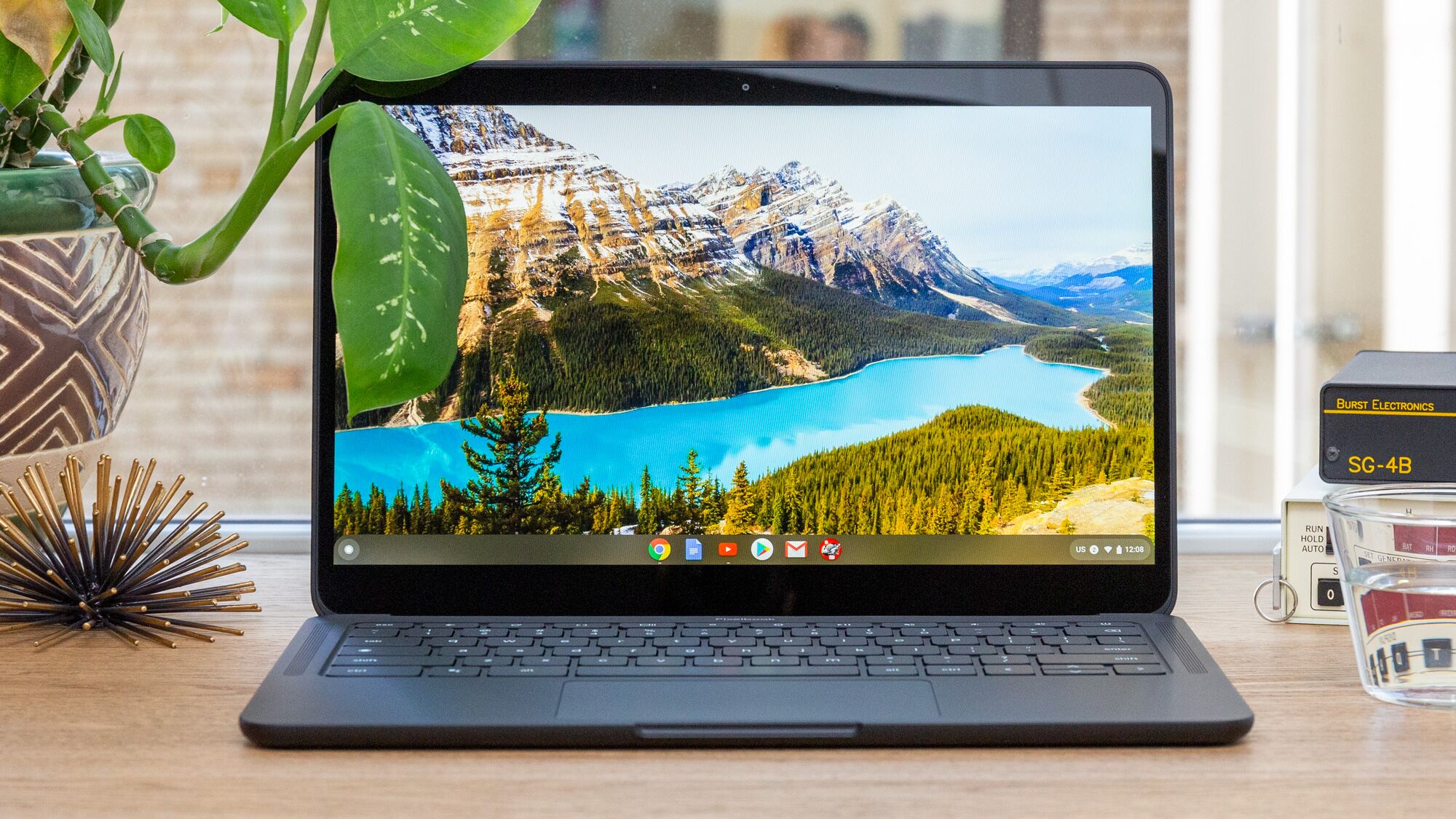 Essential Chromebooks for Students: A Guide to Selecting Your Next School Laptop
