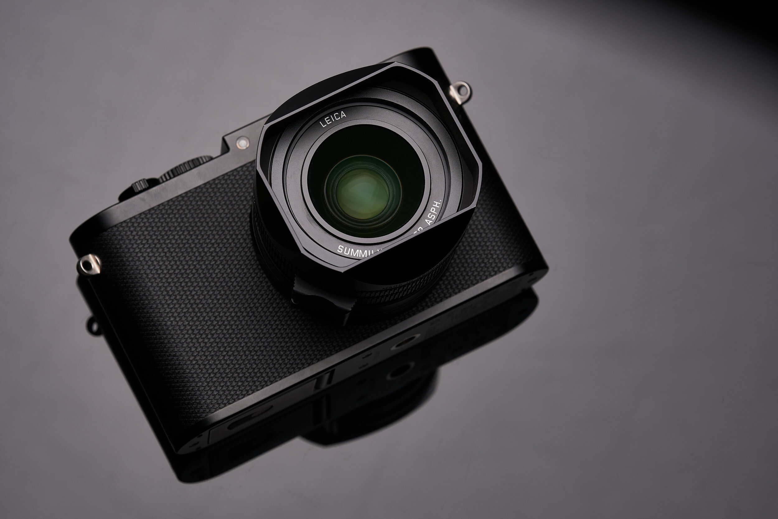 Leica's Innovative App Transforms iPhone Cameras with Classic Lens Simulations